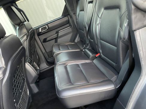 Used 2025 Ford Bronco Badlands AWD/4WD image 26