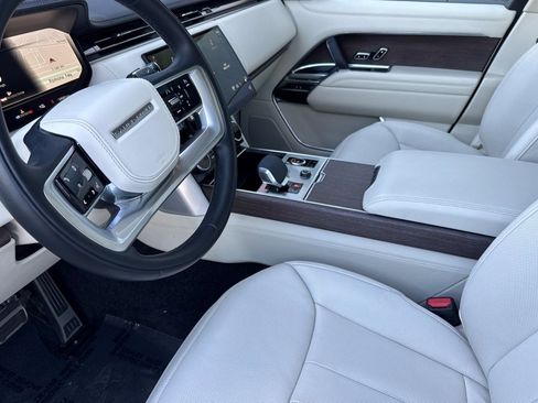 Used 2023 Land Rover Range Rover Long Wheelbase SE AWD/4WD image 9