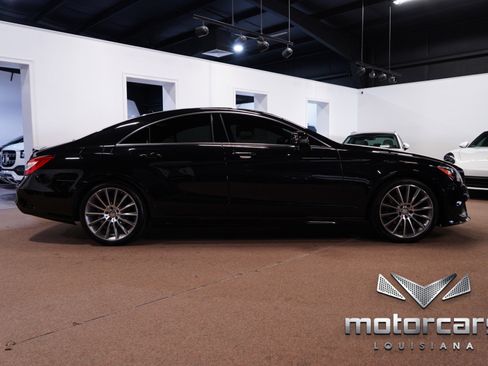 Used 2016 Mercedes-Benz CLS 400 4MATIC w/ Premium 2 Package image 8