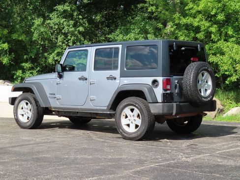 Used 2018 Jeep Wrangler Unlimited Sport S AWD/4WD image 6
