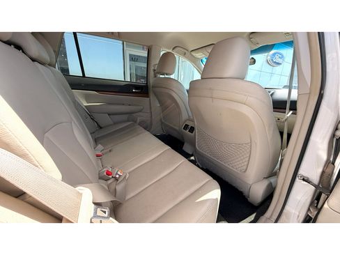 Used 2014 Subaru Outback 3.6R Limited AWD/4WD image 11
