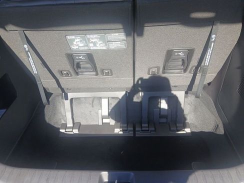 New 2026 Kia Carnival SX Prestige FWD image 25