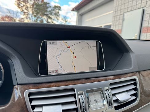 Used 2014 Mercedes-Benz E 350 4MATIC Wagon image 20