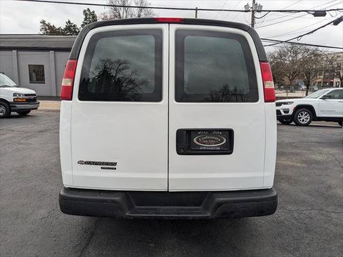 Used 2013 Chevrolet Express 1500 image 4