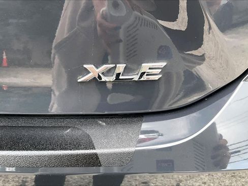Used 2025 Toyota Camry Hybrid FWD image 10