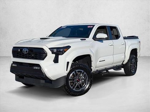 Certified 2025 Toyota Tacoma TRD Sport image 1