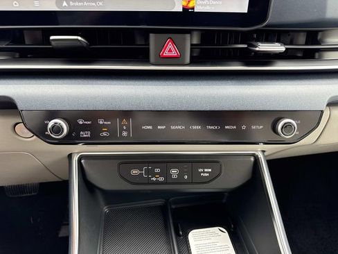 New 2026 Kia Carnival SX image 23