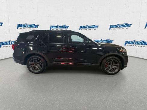 Certified 2025 Ford Explorer ST-Line w/ ST-Line Street Pack AWD/4WD image 4