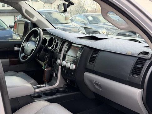 Used 2012 Toyota Tundra Limited w/ Memory Pkg image 20