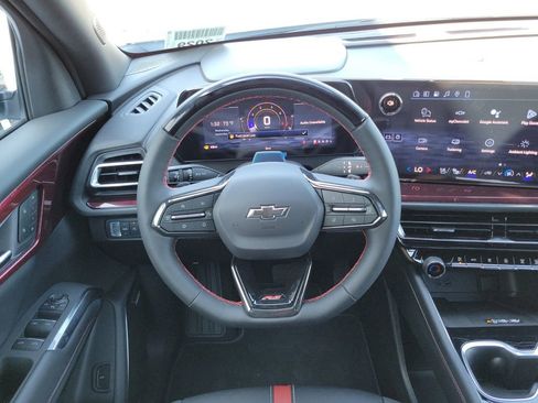 New 2026 Chevrolet Traverse RS image 13