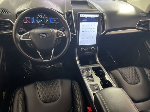 Used 2024 Ford Edge Titanium image 21