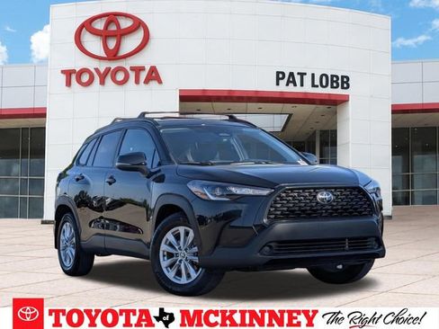 Used 2024 Toyota Corolla Cross LE FWD image 1