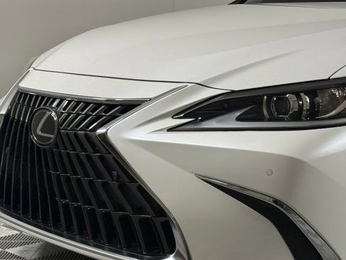 Used 2025 Lexus ES 350 w/ Premium Package FWD image 15