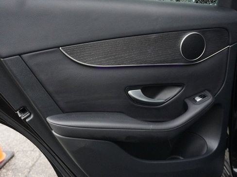 Used 2022 Mercedes-Benz GLC 300 GLC 300 w/ Premium Package Lite image 22