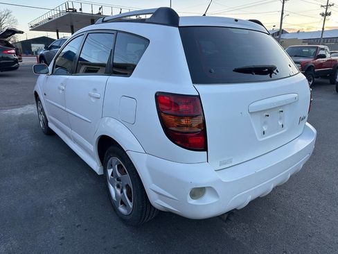 Used 2007 Pontiac Vibe w/ Sun And Sound Package image 5