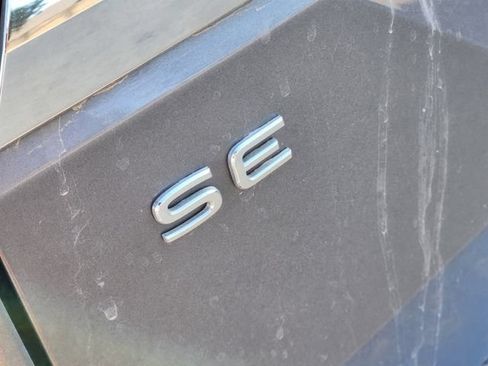 Used 2024 Volkswagen Atlas SE FWD image 10
