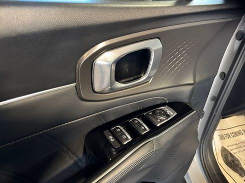 Certified 2022 Kia Sorento SX AWD/4WD image 14