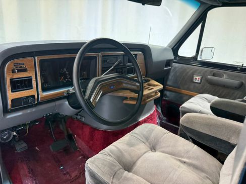 Used 1988 Ford E-150 and Econoline 150 RWD image 14