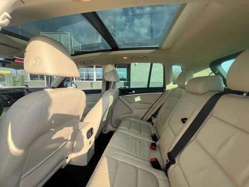 Used 2013 Volkswagen Tiguan SEL image 13