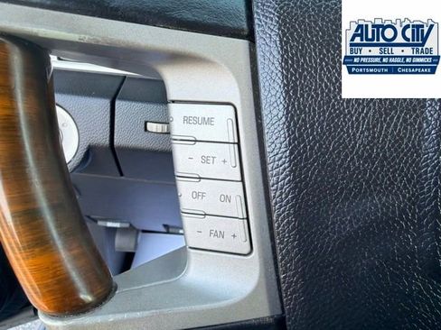 Used 2008 Lincoln Navigator 4WD image 29