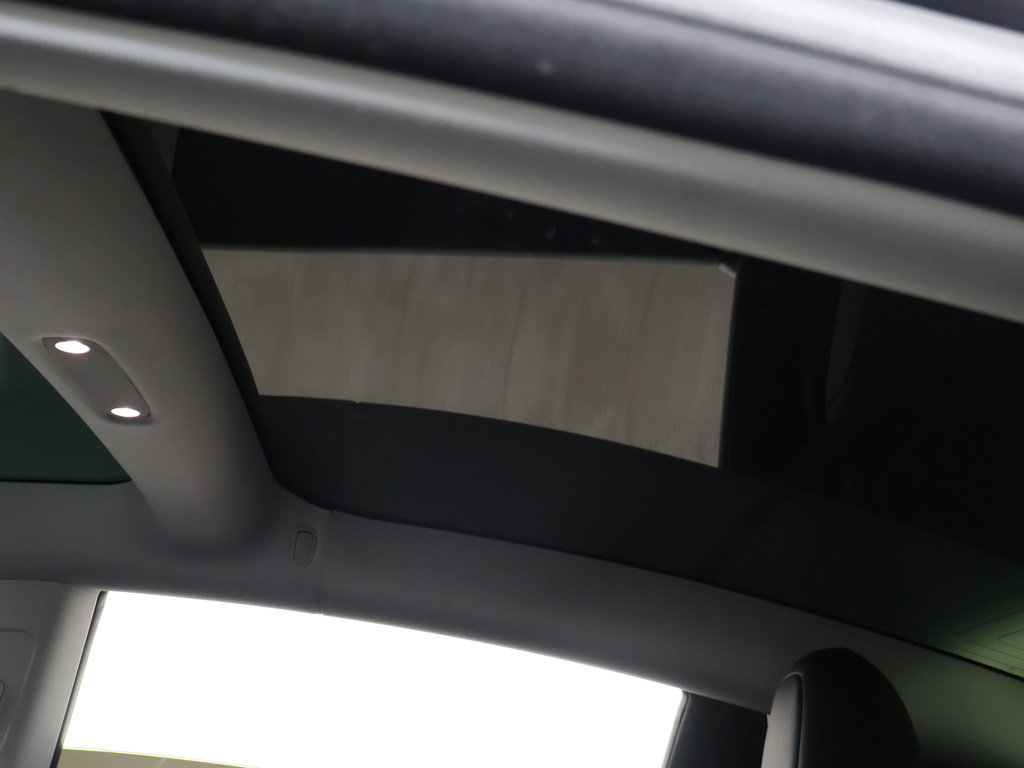 Used 2018 Tesla Model 3 Long Range AWD/4WD image 19