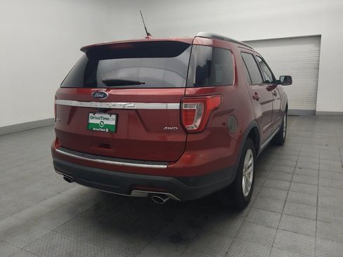 Used 2018 Ford Explorer XLT w/ Equipment Group 201A image 9