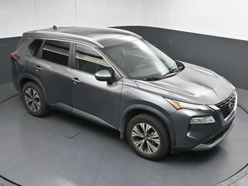 Used 2022 Nissan Rogue SV w/ SV Premium Package image 31