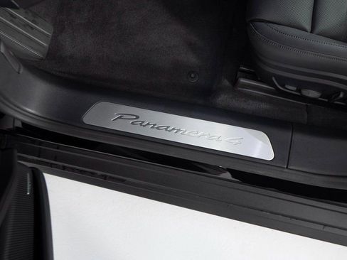 New 2026 Porsche Panamera 4 image 21