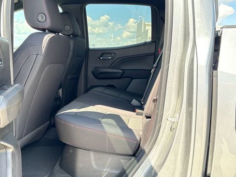 Used 2026 Chevrolet Colorado Z71 AWD/4WD image 28