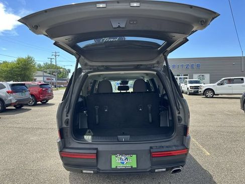 Used 2025 Hyundai Santa Fe SE FWD image 21