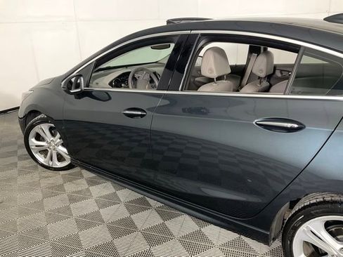 Used 2017 Chevrolet Cruze Premier image 38