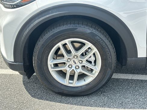 New 2026 Ford Explorer Active image 41