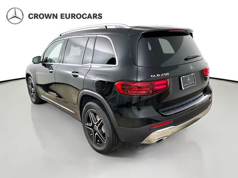 Used 2026 Mercedes-Benz GLB 250 4MATIC image 7