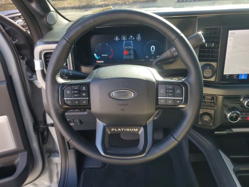 Used 2025 Ford F250 Platinum image 27