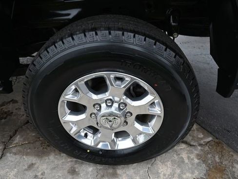 Used 2024 RAM 2500 Laramie image 13