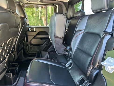 Used 2021 Jeep Gladiator Rubicon AWD/4WD image 17