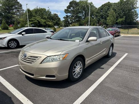 Used 2007 Toyota Camry LE FWD image 3
