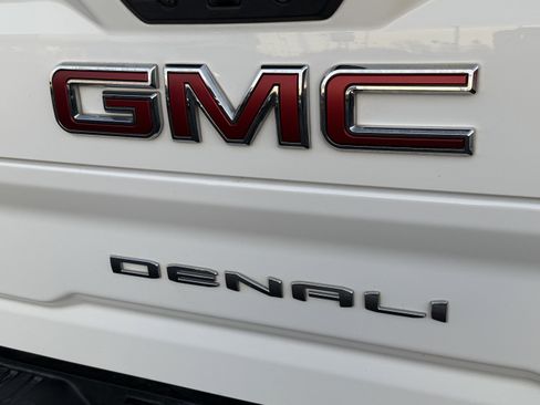 Used 2021 GMC Sierra 3500 Denali w/ Denali Ultimate Package image 8