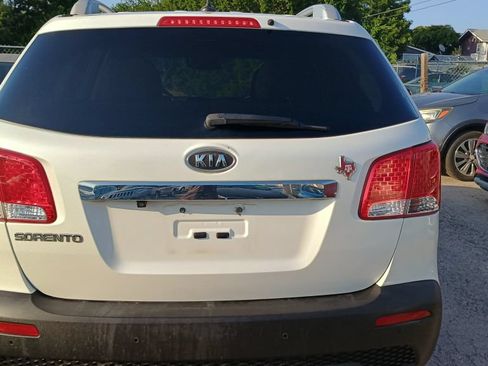 Used 2012 Kia Sorento LX w/ Convenience Pkg FWD image 24