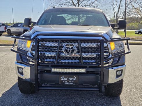 Used 2017 Toyota Tundra SR5 image 2