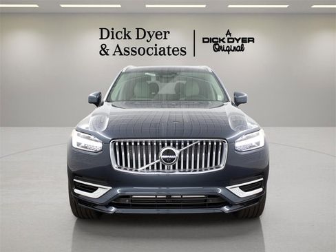 New 2025 Volvo XC90 T8 Plus w/ Protection Package Premier image 5