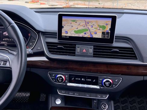 Used 2019 Audi Q5 2.0T Premium Plus w/ Premium Plus Package image 6