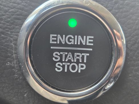 Used 2020 Ford Edge SEL AWD/4WD image 18