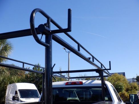 Used 2021 GMC Sierra 2500 2WD Regular Cab w/ Convenience Package image 9