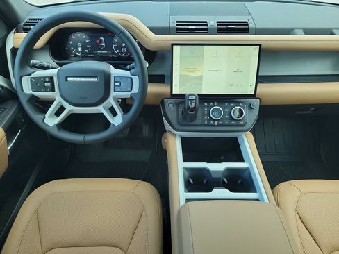 New 2026 Land Rover Defender 130 X-Dynamic SE AWD/4WD image 17