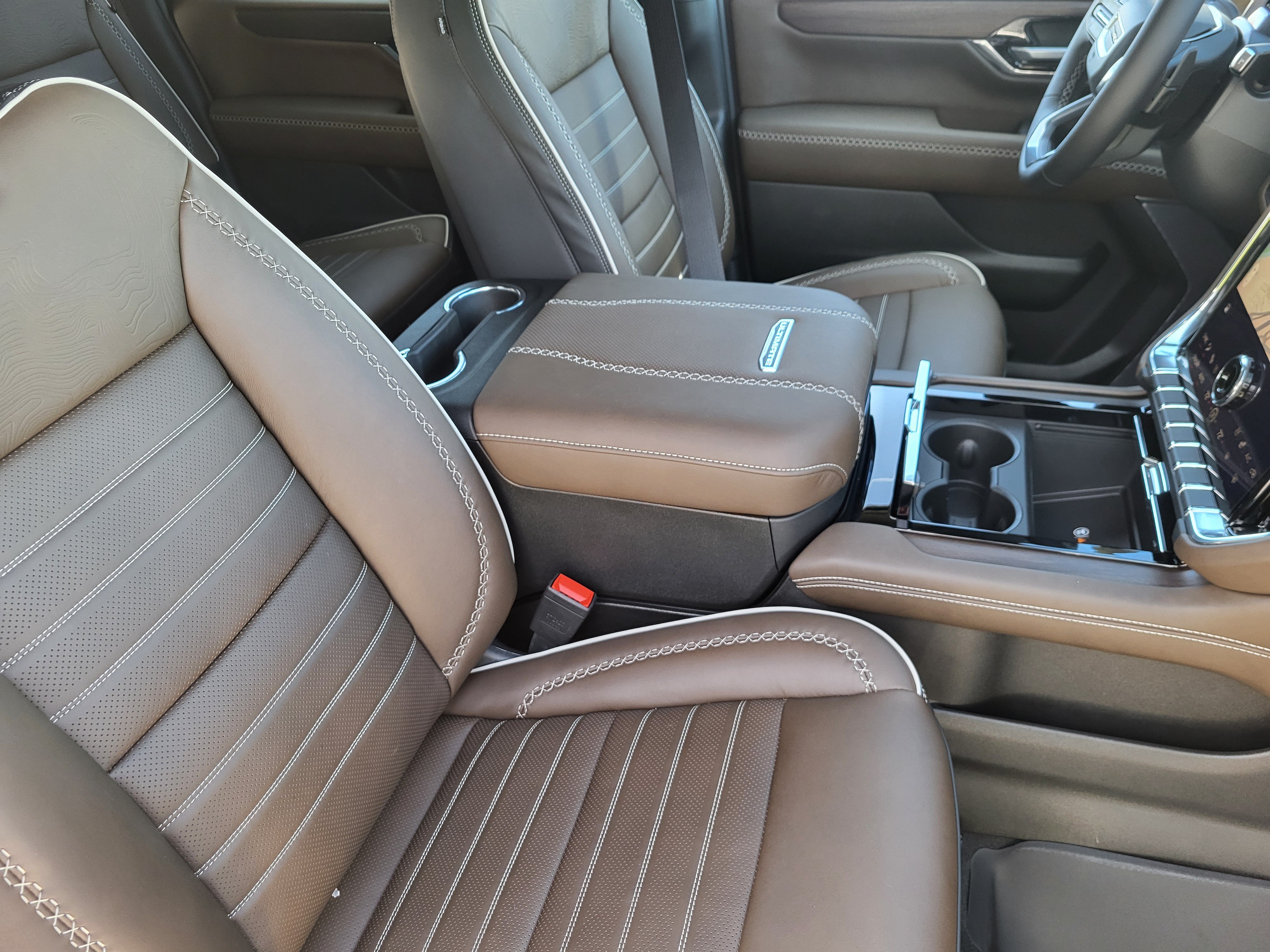 New 2027 GMC Yukon XL Denali Ultimate AWD/4WD image 14