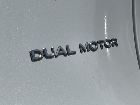 Used 2023 Tesla Model Y Long Range AWD/4WD image 9