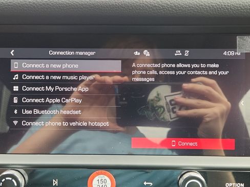 New 2025 Porsche Macan image 32