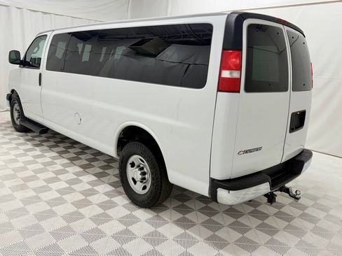 Used 2019 Chevrolet Express 3500 LT w/ LT Preferred Equipment Group image 6