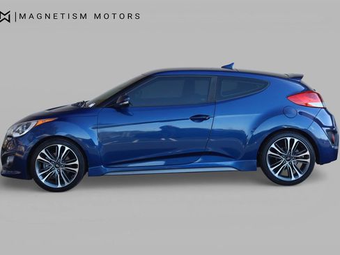 Used 2016 Hyundai Veloster Turbo image 2